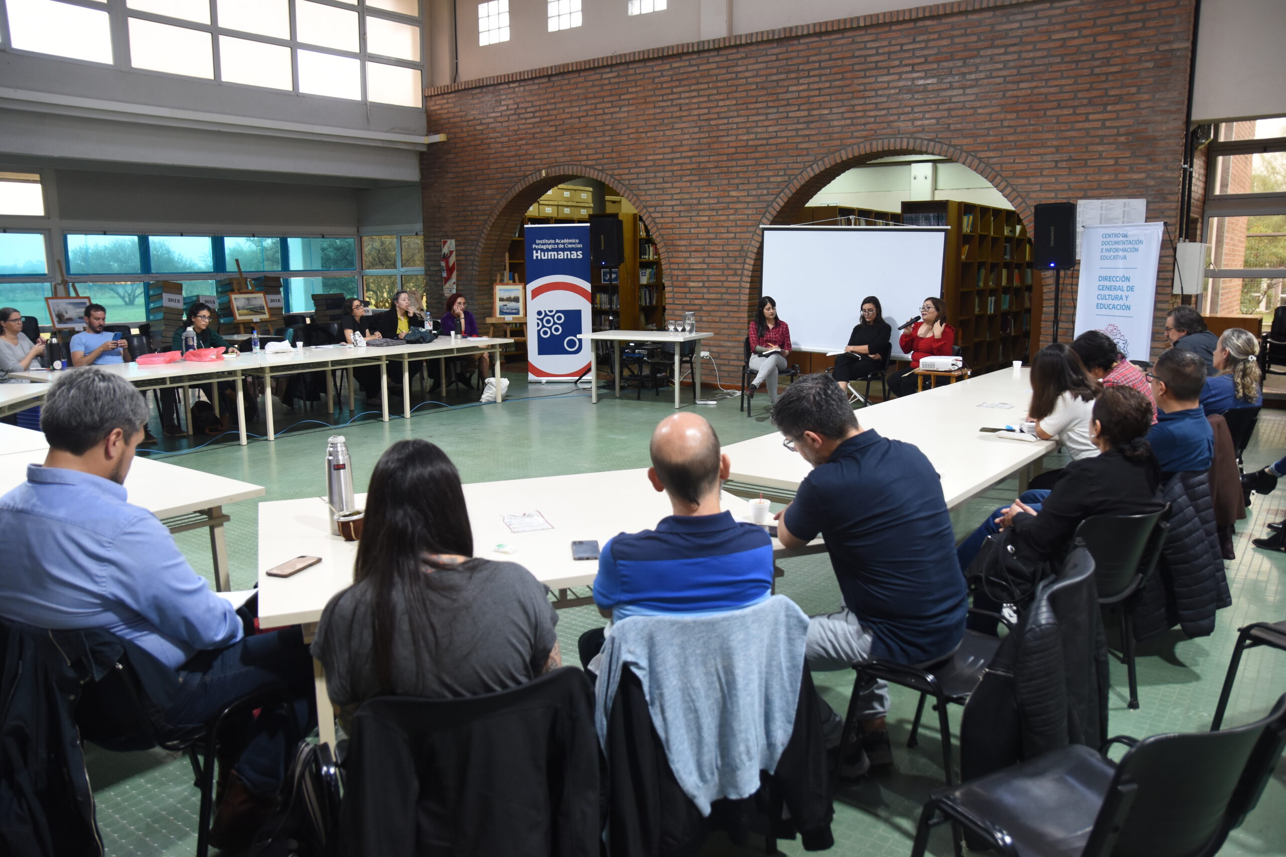 Comenzó el  III Encuentro Internacional Bibliotecas desde Abya-Yala